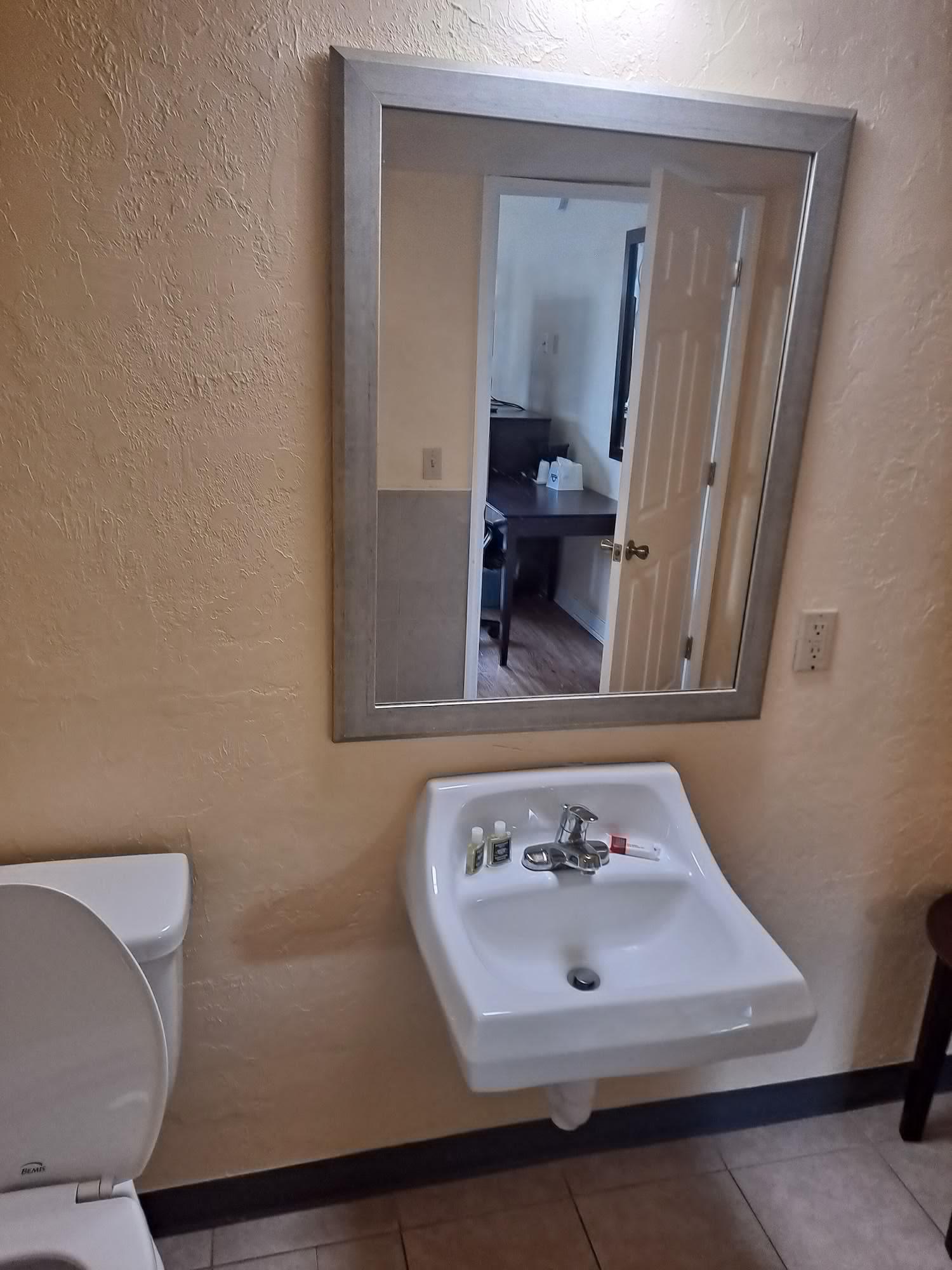 University Inn Γκέινσβιλ Εξωτερικό φωτογραφία